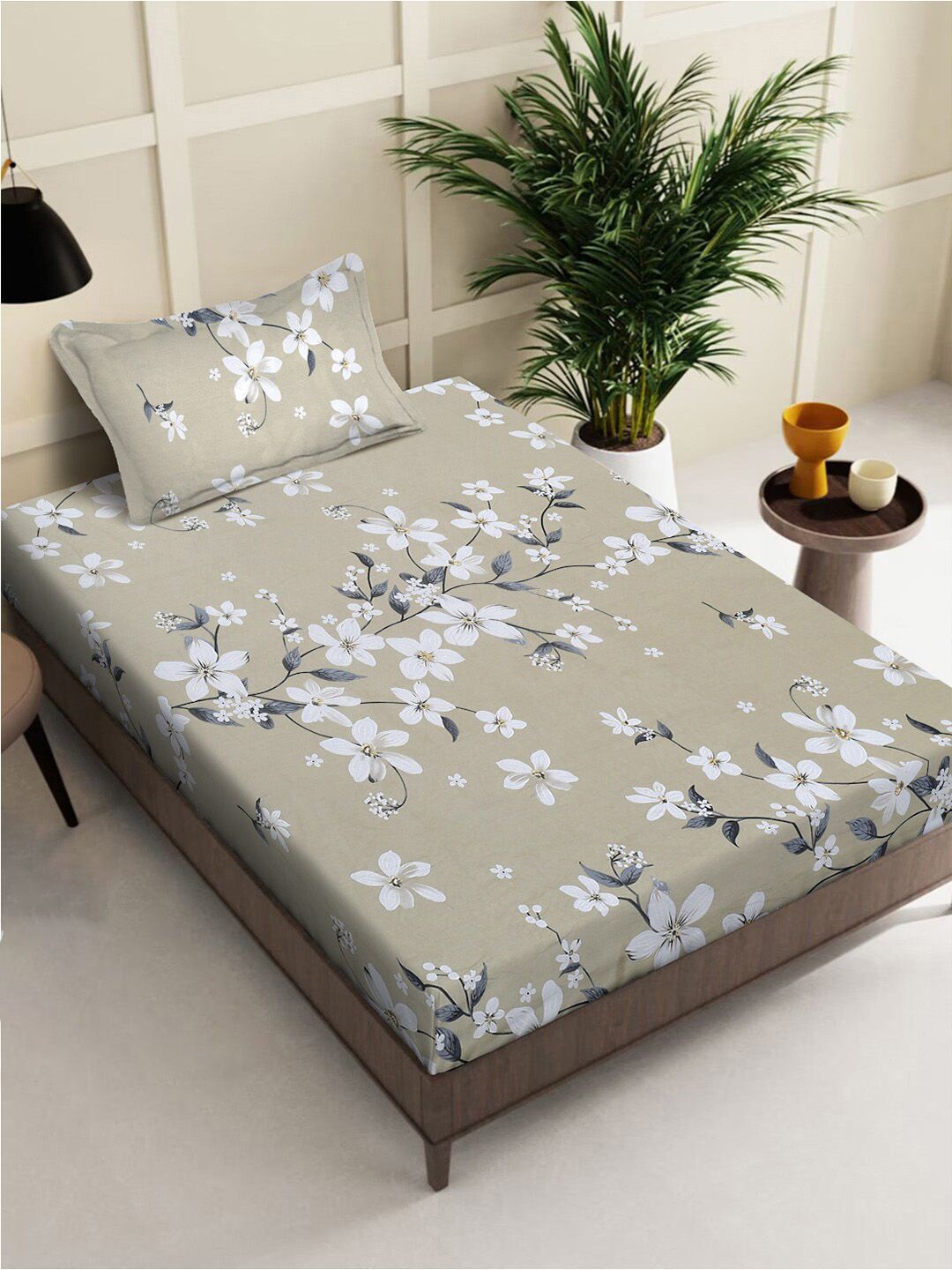 KLOTTHE Beige & White Floral Printed 400 TC Pure Cotton Single Bedsheet & Pillow Cover