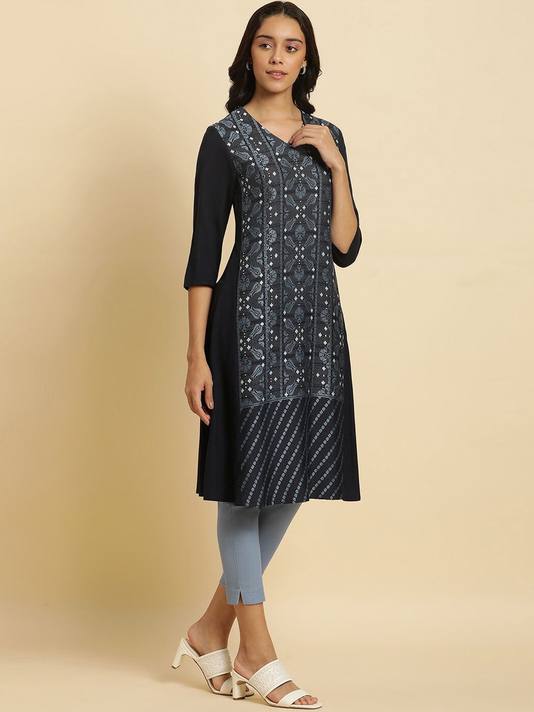 W Ethnic Motifs Printed V-Neck Kurta