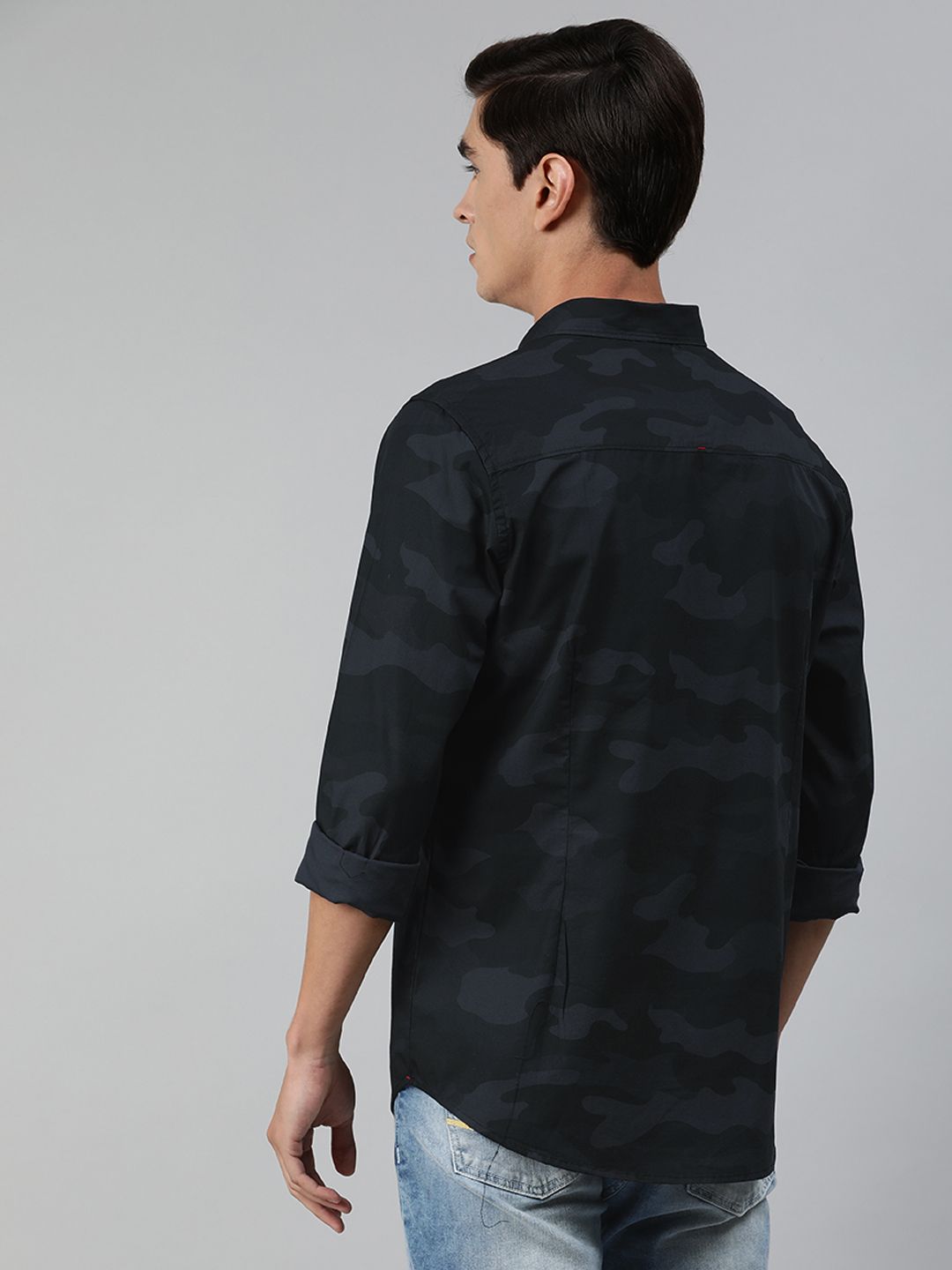 HIGHLANDER Men Black & Charcoal Grey Camouflage Slim Fit Printed Casual Shirt