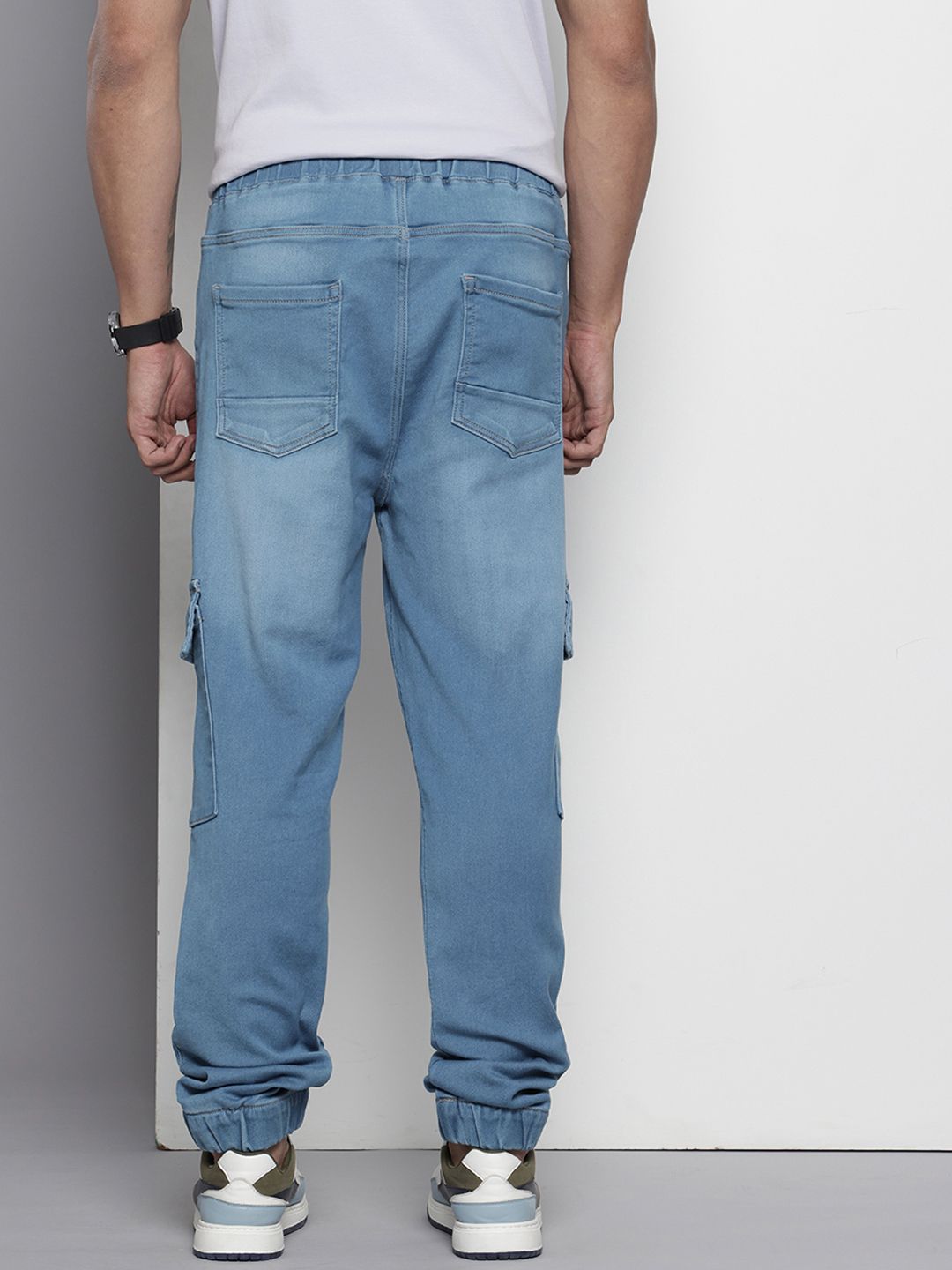 The Indian Garage Co Men Light Fade Stretchable Cargo Jeans
