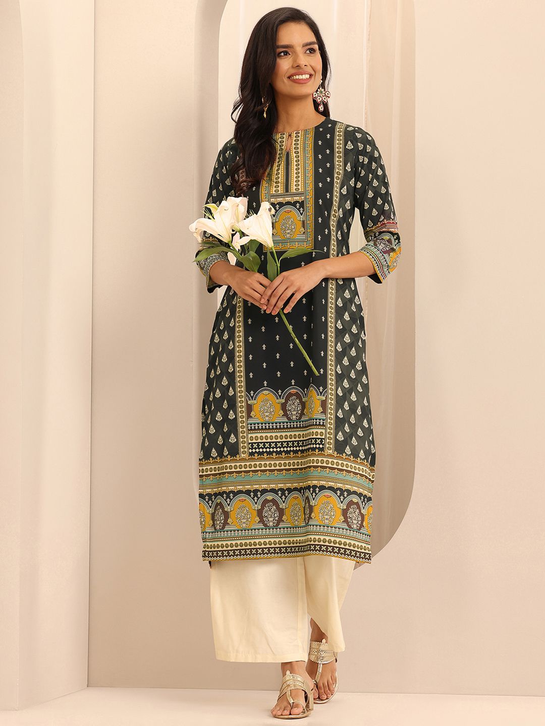 Libas Ethnic Motifs Printed Crepe Straight Kurta