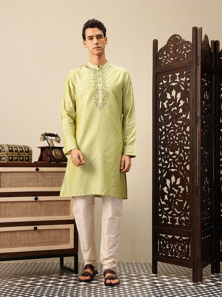 House of Pataudi Floral Embroidered Rozana Kurta