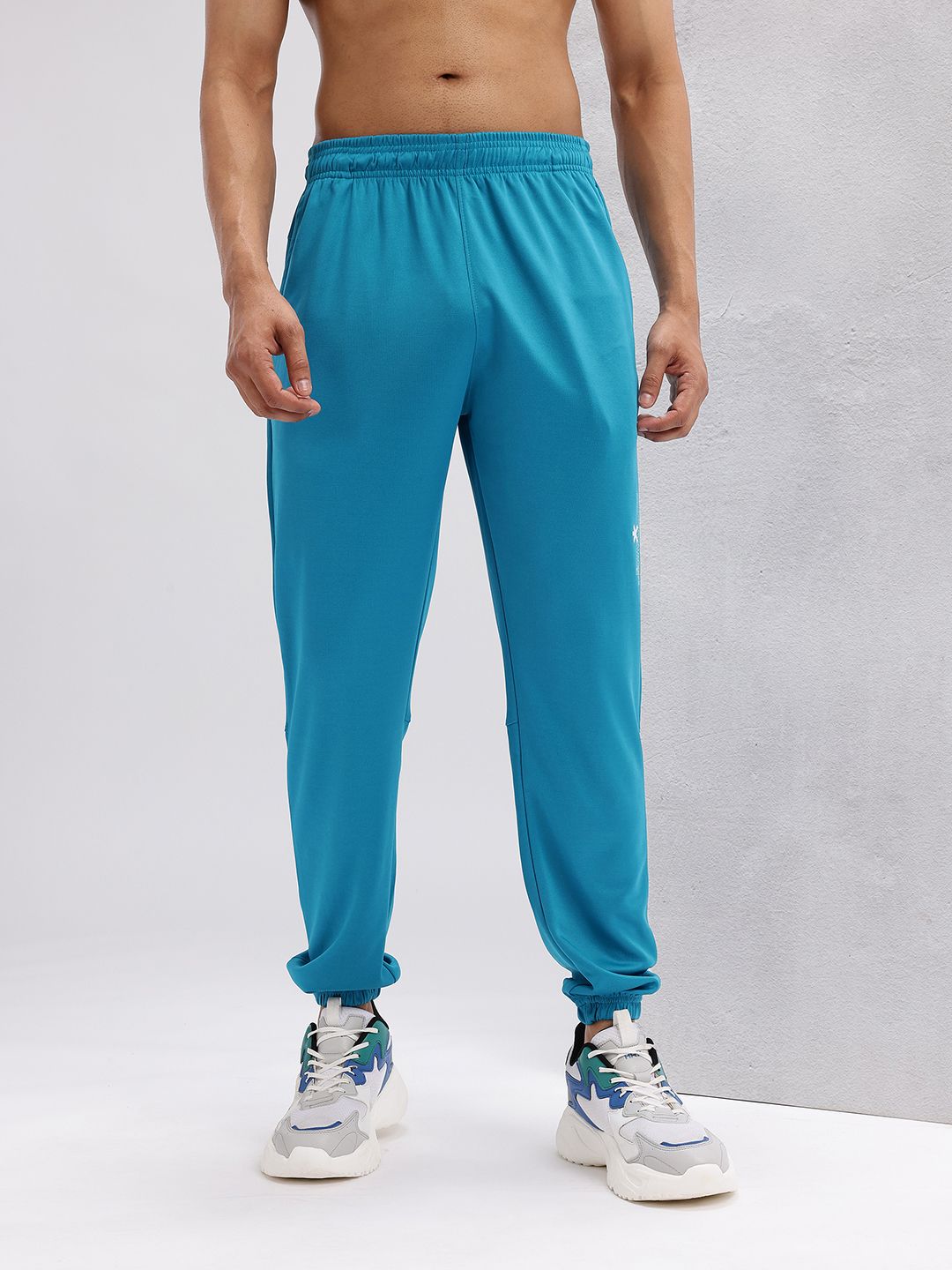 HRX by Hrithik Roshan Men Typography Print Detail Mid-Rise Rapid-Dry Running Joggers