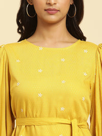 W Floral Embroidered Cinched Waist Top