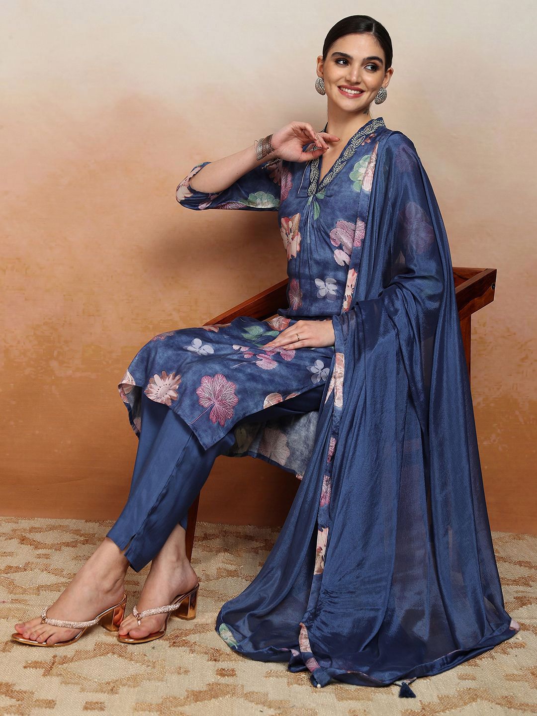Vishudh Women Floral Printed Regular Kurta Trousers & Dupatta