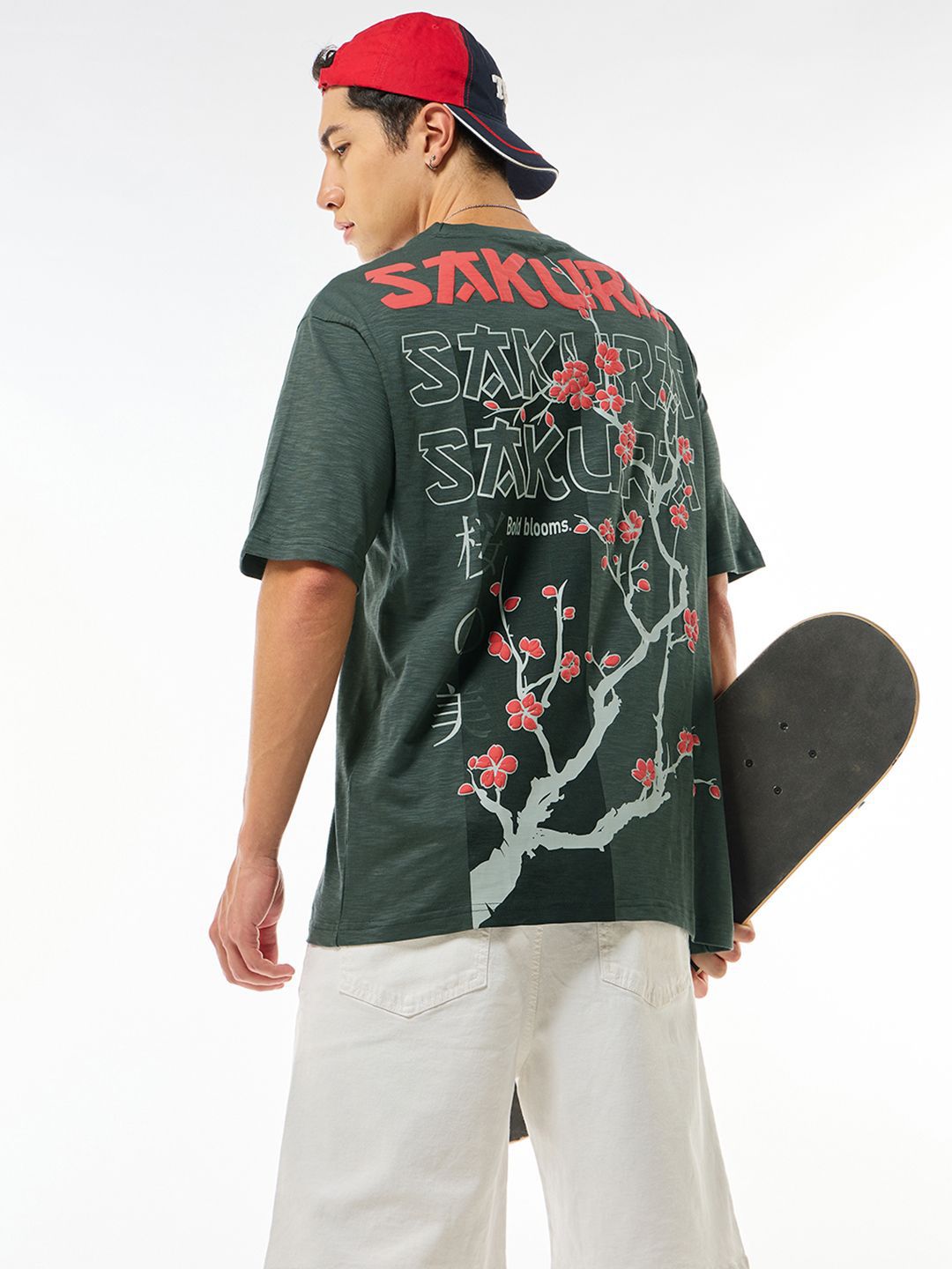 Bewakoof Air 1.0 Men Grey Sakura Graphic Printed Oversized T-shirt
