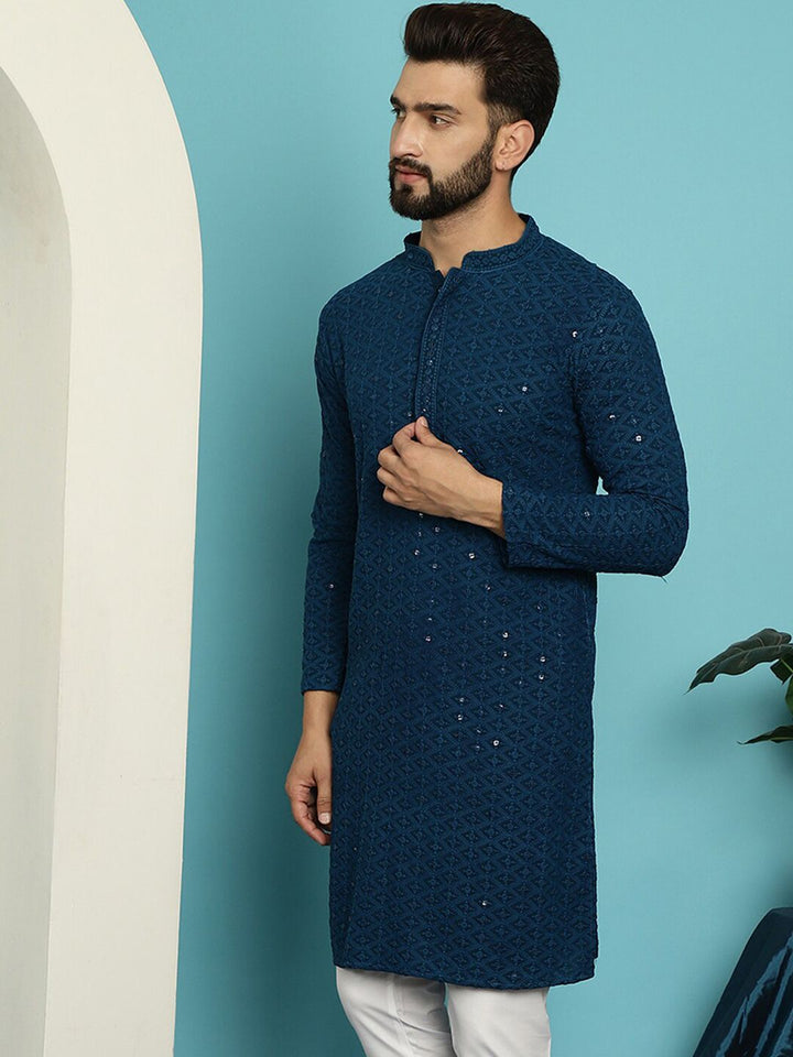 SOJANYA Geometric Mandarin Collar Pure Cotton Thread Work Kurta
