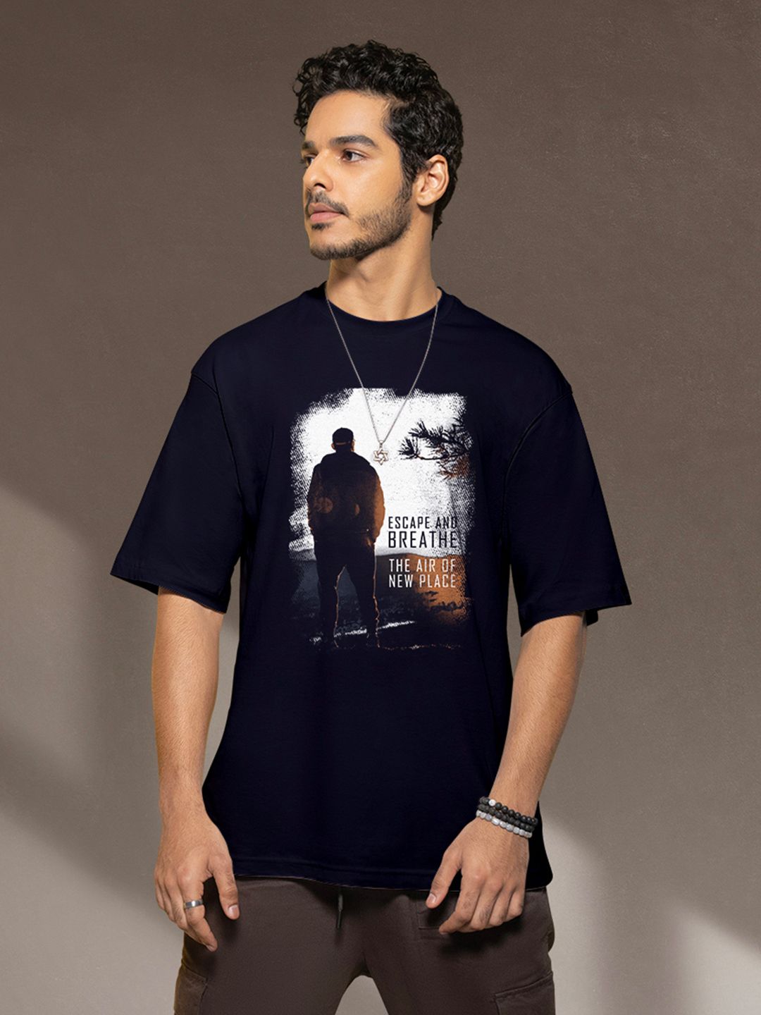 Bewakoof Men Graphic Printed Oversized T-shirt