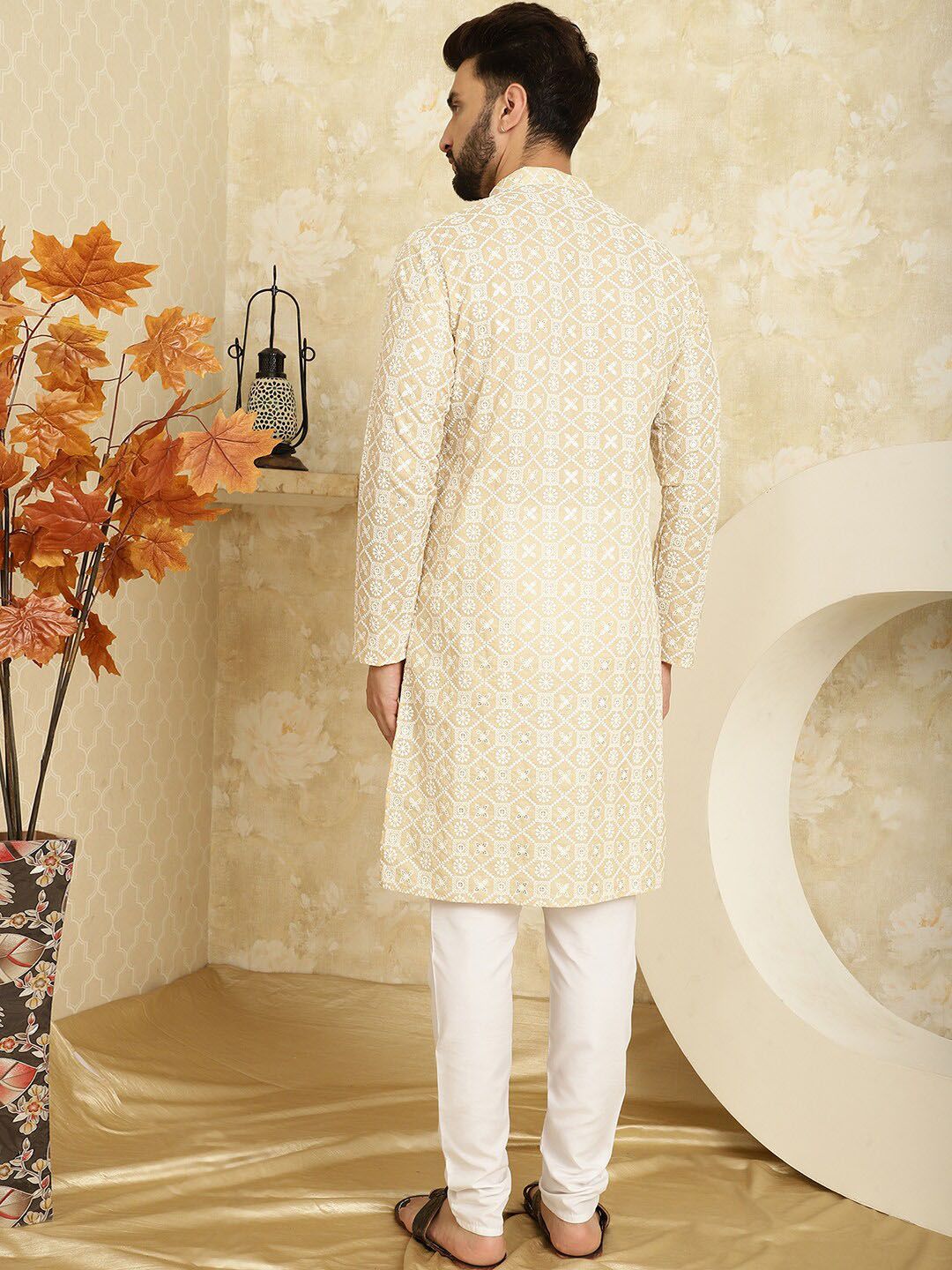 SOJANYA Motif Etnik Bersulam Kurta Lurus Kapas Tulen Bersulam dengan Churidar