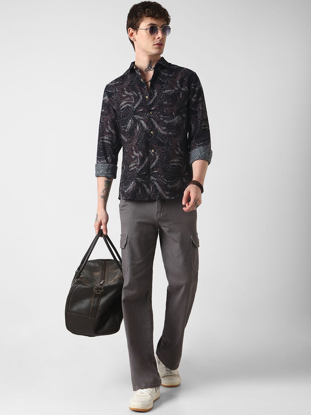 VASTRADO Men Classic Slim Fit Floral Opaque Printed Casual Shirt