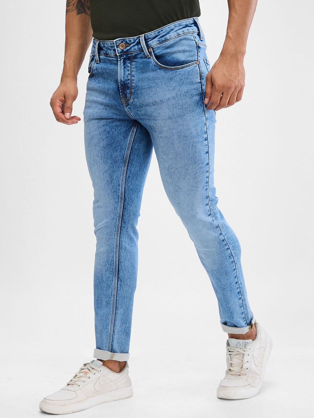 SPYKAR Men Slim Fit Low-Rise Clean Look Heavy Fade Stretchable Jeans