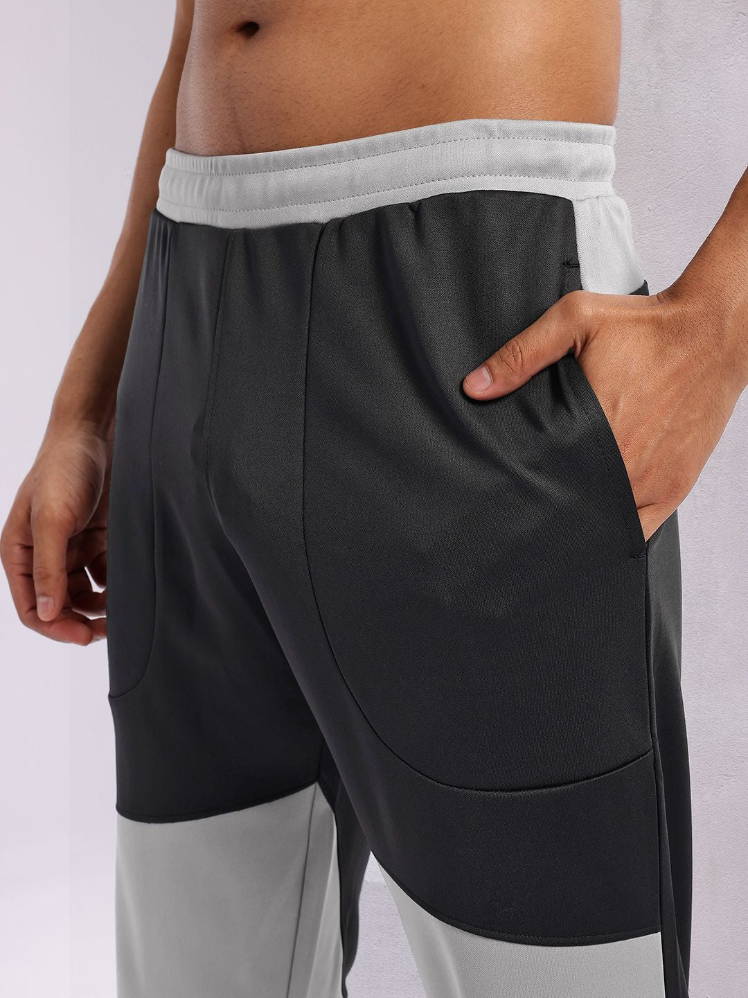 HRX by Hrithik Roshan Men Colourblocked Rapid-Dry Running Joggers