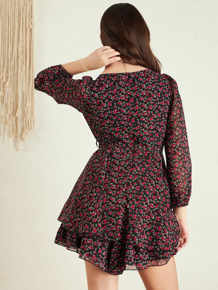 Berrylush Black Floral Printed Sweetheart Neck Layered Detailed Playsuit With Belt