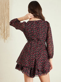 Berrylush Black Floral Printed Sweetheart Neck Layered Detailed Playsuit With Belt
