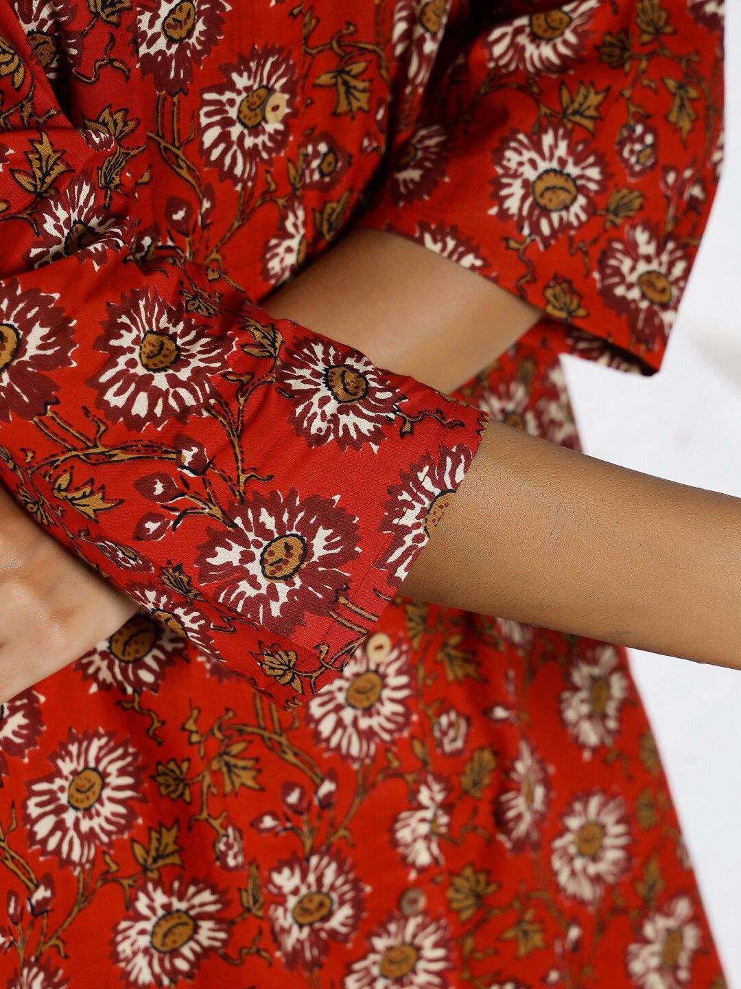 SANSKRUTIHOMES Red & White Floral Printed Pure Cotton Night Suit