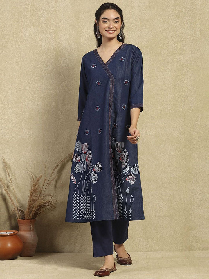 Rumah Wanita Chikankari Denim Biru Tua Kurta Dihiasi Tangan
