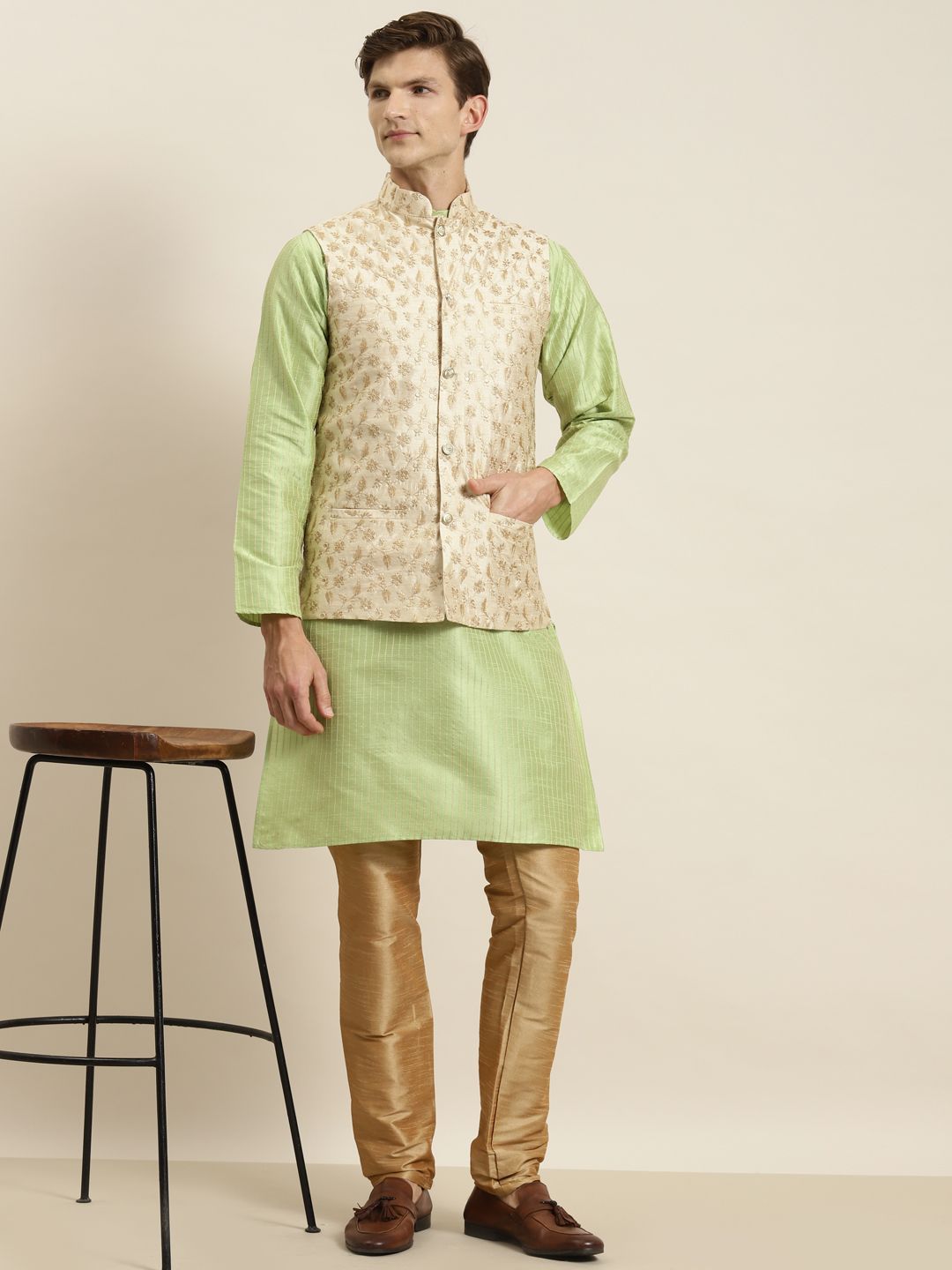 SOJANYA Men Green Striped Kurta with Churidar & Nehru Jacket