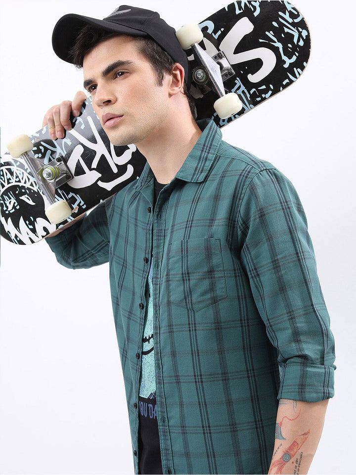 HIGHLANDER Green & Black Tartan Checks Slim Fit Casual Shirt