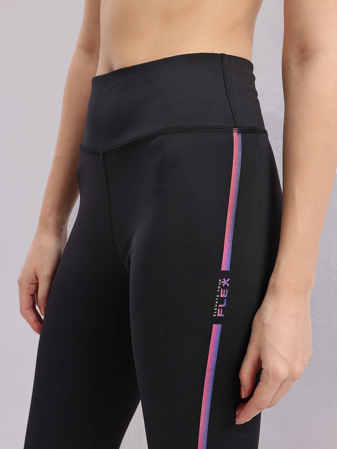 HRX by Hrithik Roshan Women Mid-Rise Cropped Rapid-Dry Training Tights with Side Stripes