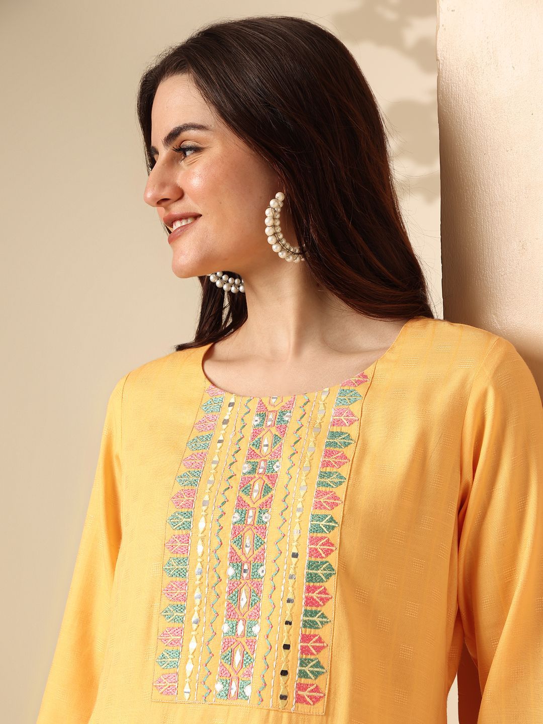 Anouk Round Neck Yoke Design Straight Kurta