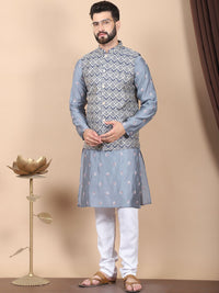 Kurta Sutera Kapas Bersulam Bunga Kelabu Anouk dengan Jaket Churidar & Nehru