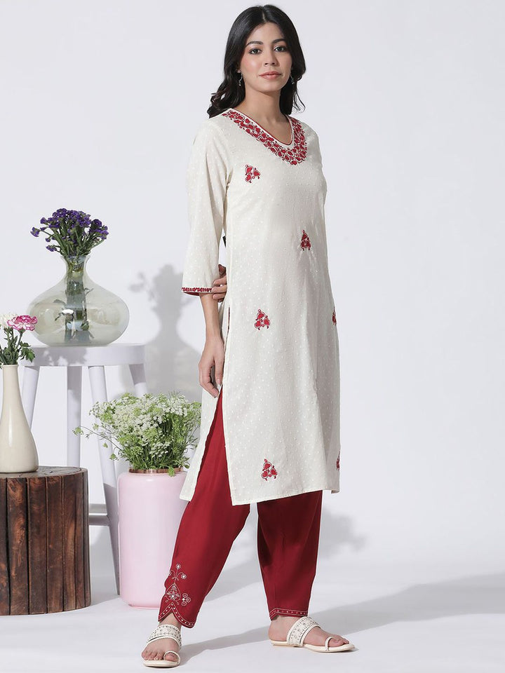 W Ethnic Motifs Thread Work Pure Cotton Straight Kurta with Trousers & With Dupatta