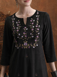 Vishudh Black Floral Embroidered Thread Work Straight Kurta