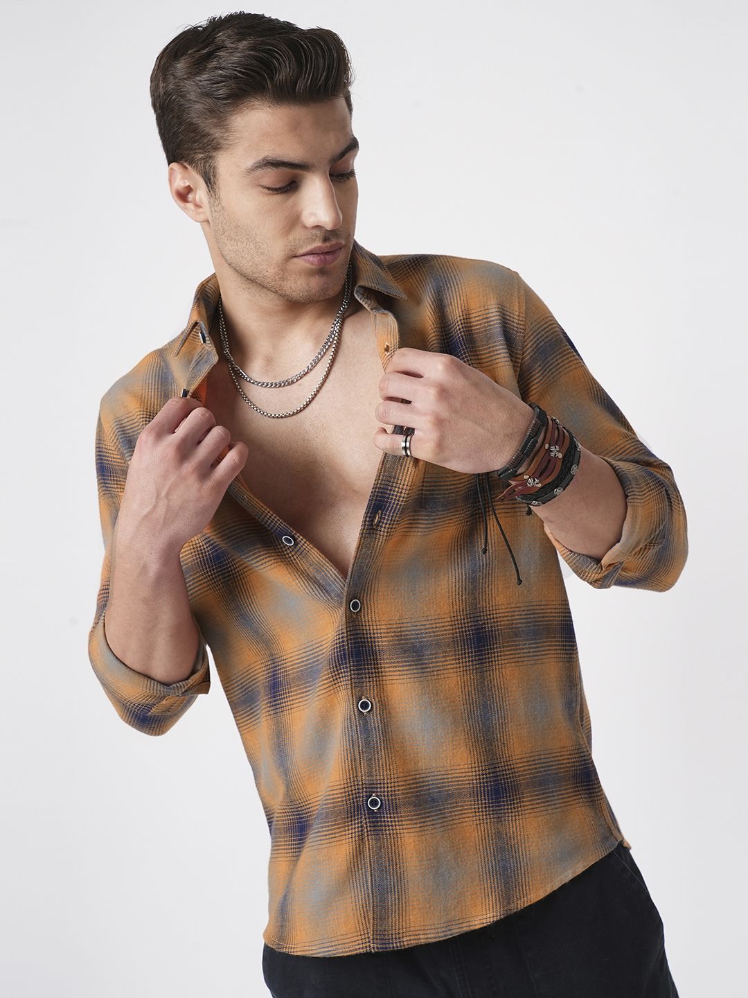 VASTRADO Men Classic Fit Spread Collar Checked Cotton Casual Shirt
