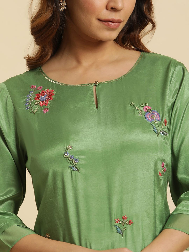 W Embroidered Thread Work Keyhole Neck Straight Kurta
