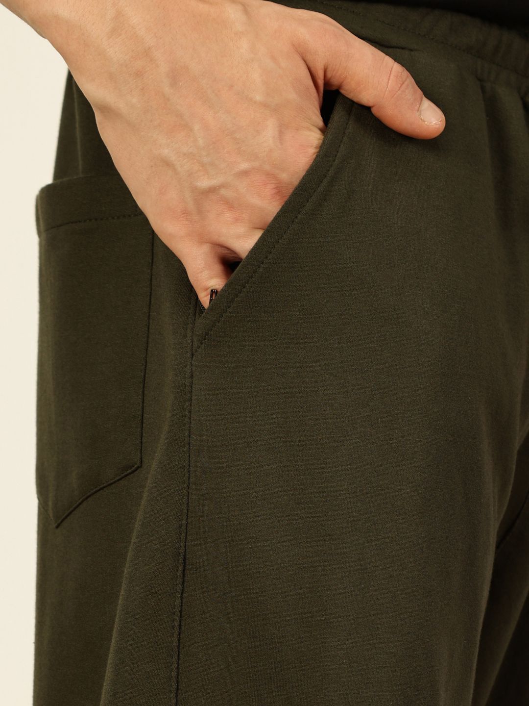 Thomas Scott Men Mid-Rise Track Pants