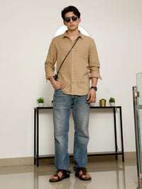 Campus Sutra Men Comfort Fit Textured Spread Collar Casual Shirt