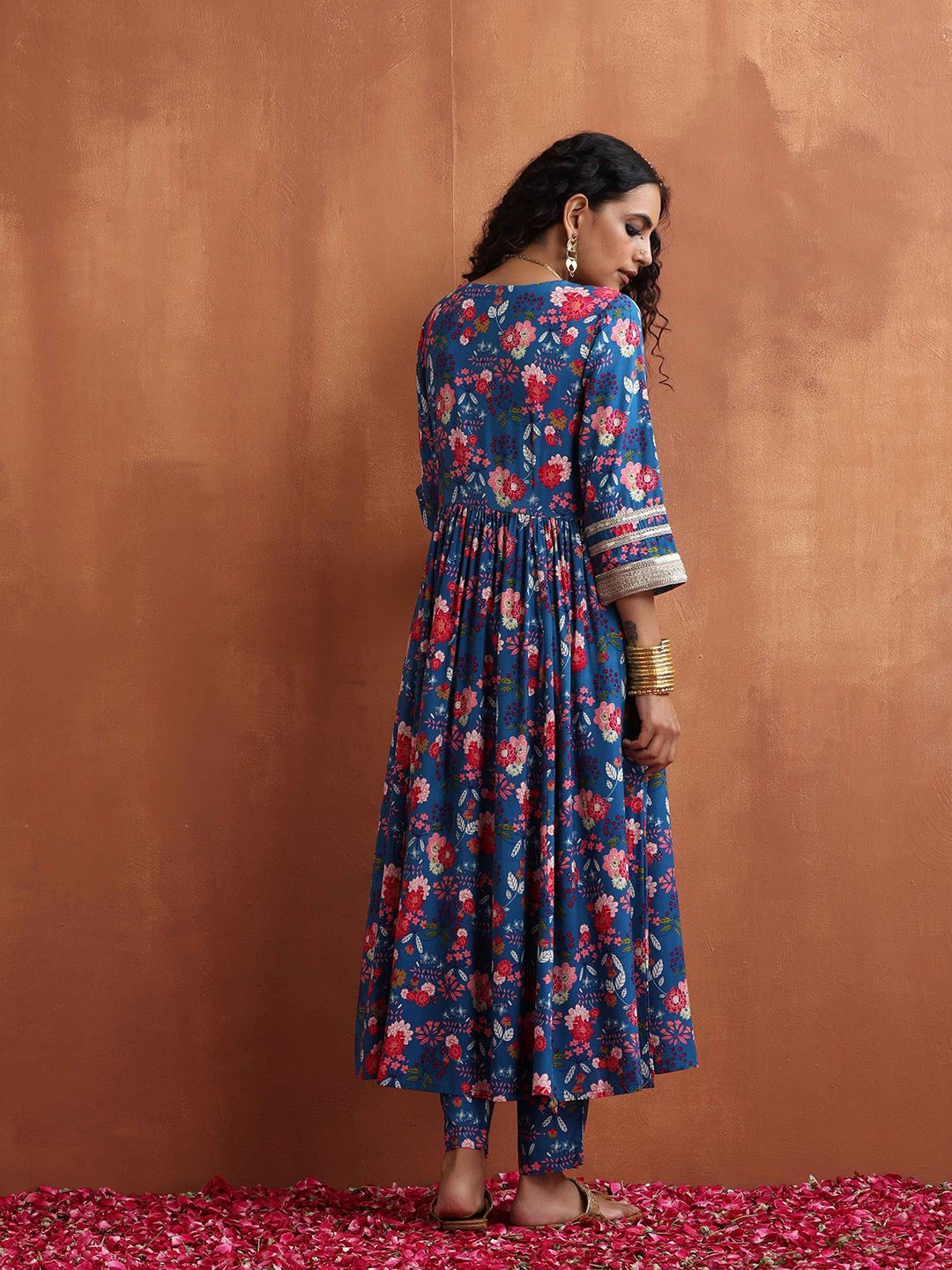 trueBrowns Floral Printed Empire Sequinned Kurta With Trousers