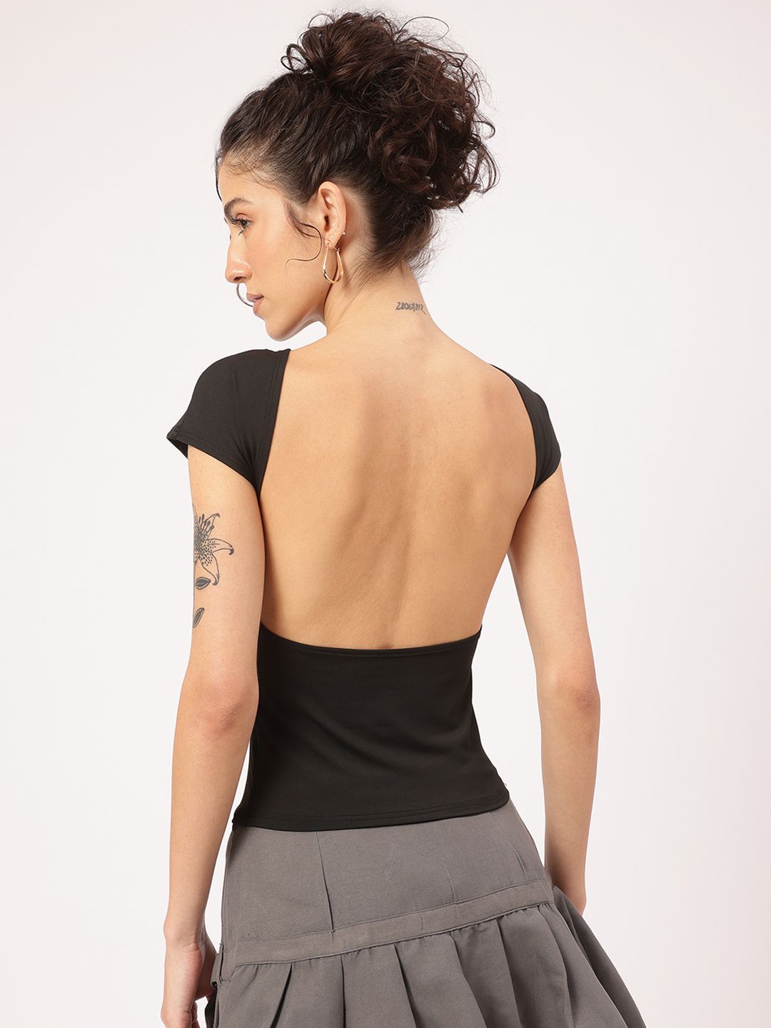 DressBerry 90s Babe Backless Fitted Top