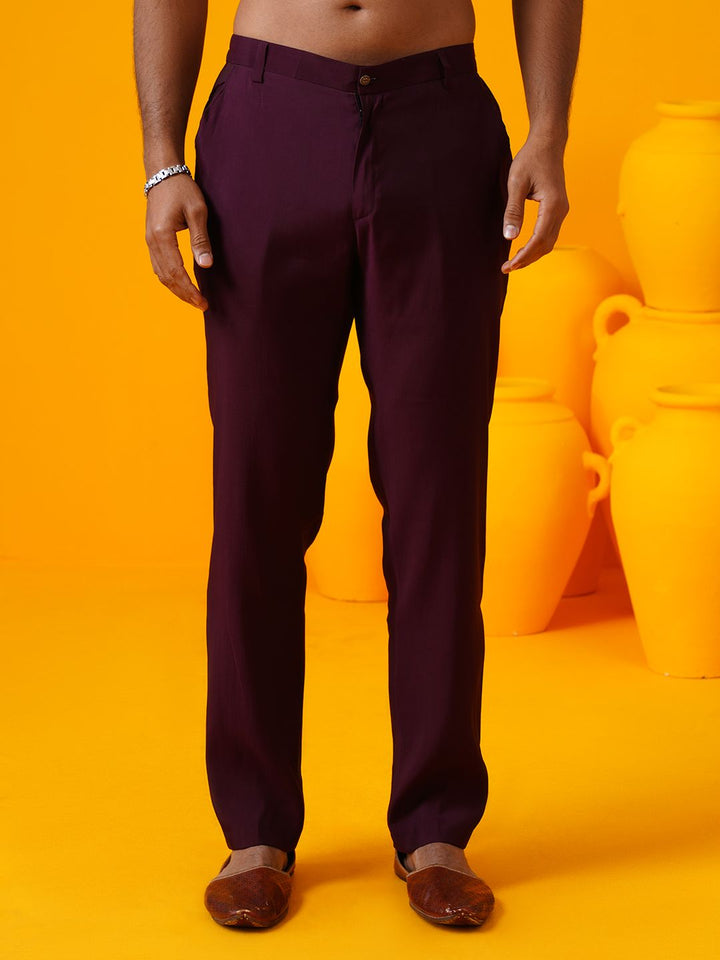 SOJANYA LUXE Kurta Lurus Kolar Mandarin Sulam Bunga Dengan Seluar Dan Jaket