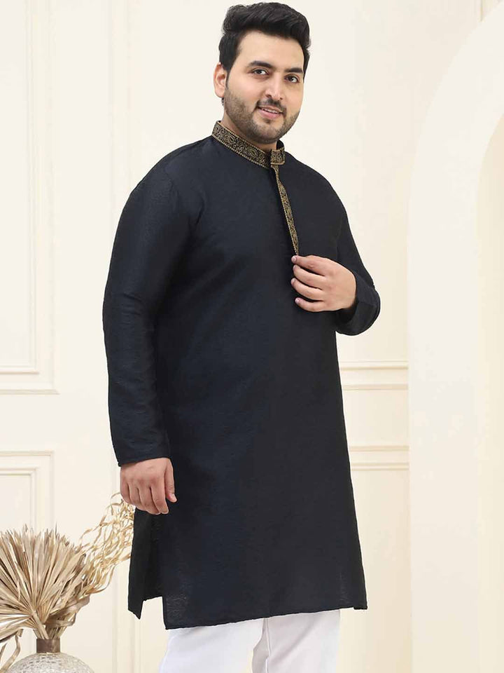 SOJANYA Plus Mandarin Collar Long Sleeves Thread Work Cotton Straight Kurta