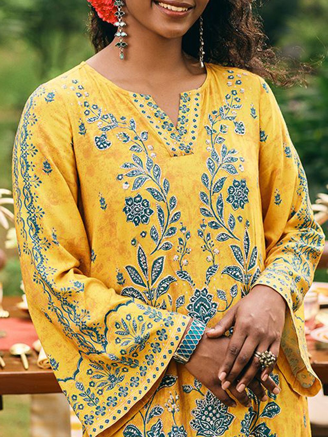 Global Desi Floral Embroidered Straight Kurta