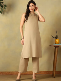 Mamicha Women Regular Thread Work Pure Cotton Kurta with Trousers