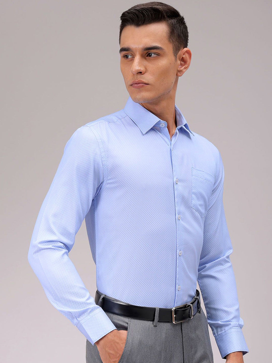 The Indian Garage Co. X Luxe Men Cutaway Collar Solid Slim Fit Formal Shirt