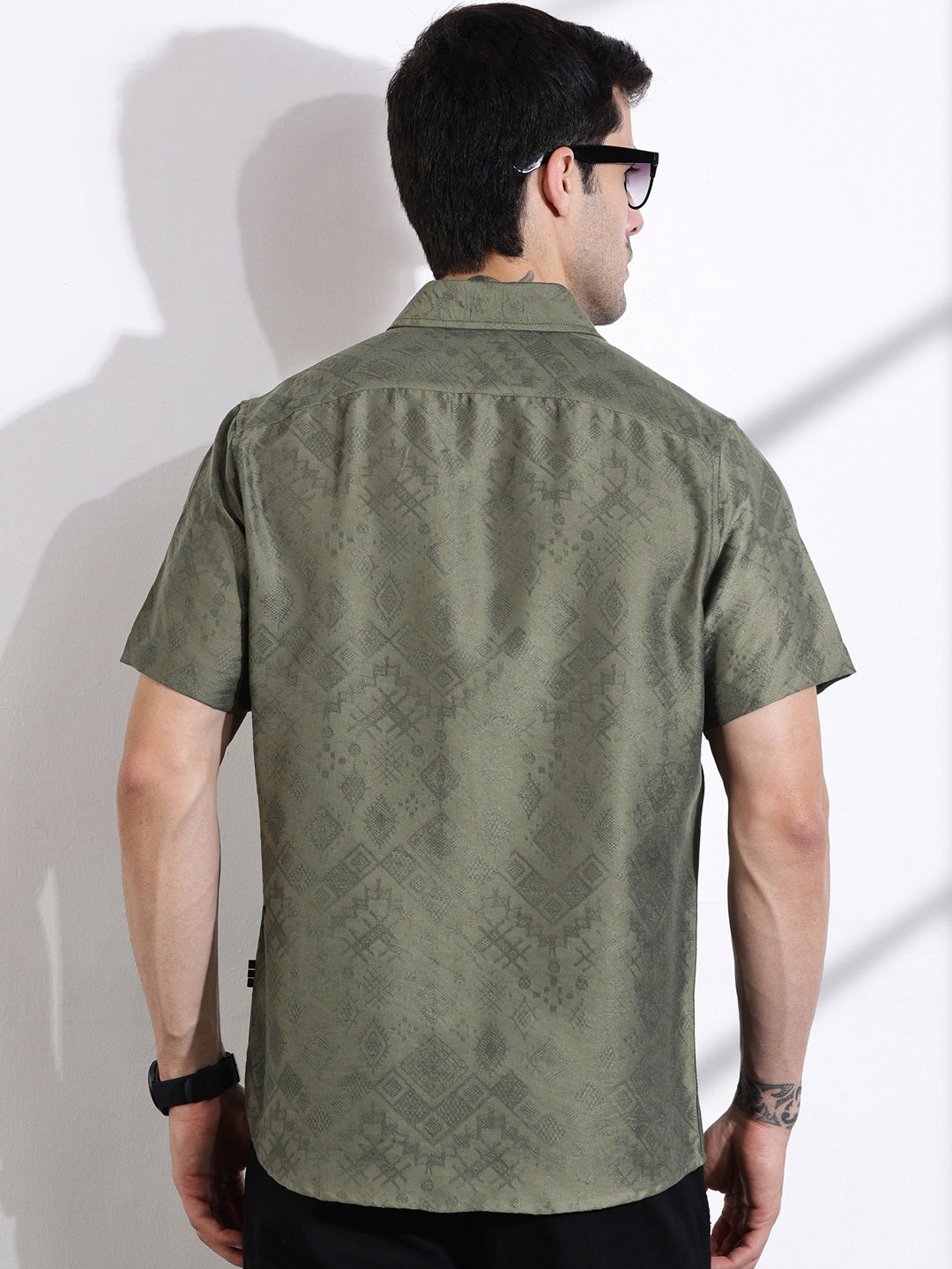 Thomas Scott Men Smart Slim Fit Cutaway Collar Geometric Printed Casual Shirt