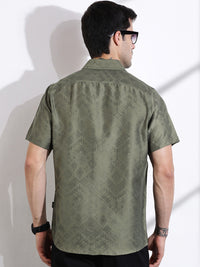 Thomas Scott Men Smart Slim Fit Cutaway Collar Geometric Printed Casual Shirt