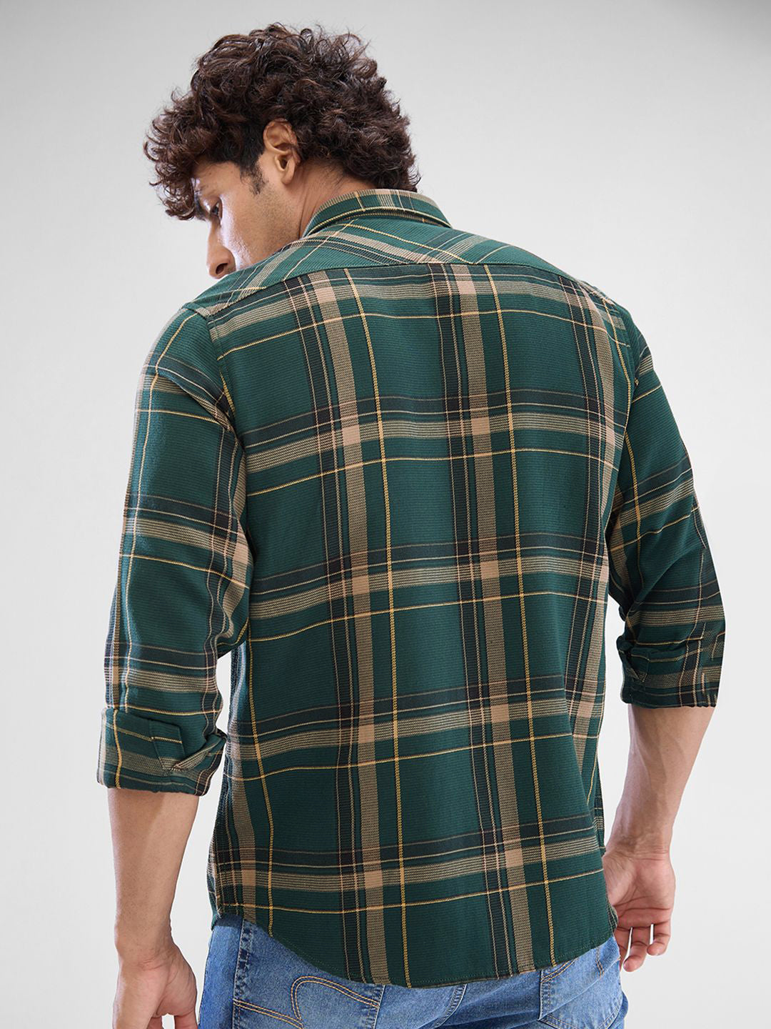 SPYKAR Men Slim Fit Opaque Checked Spread Collar Pure Cotton Casual Shirt