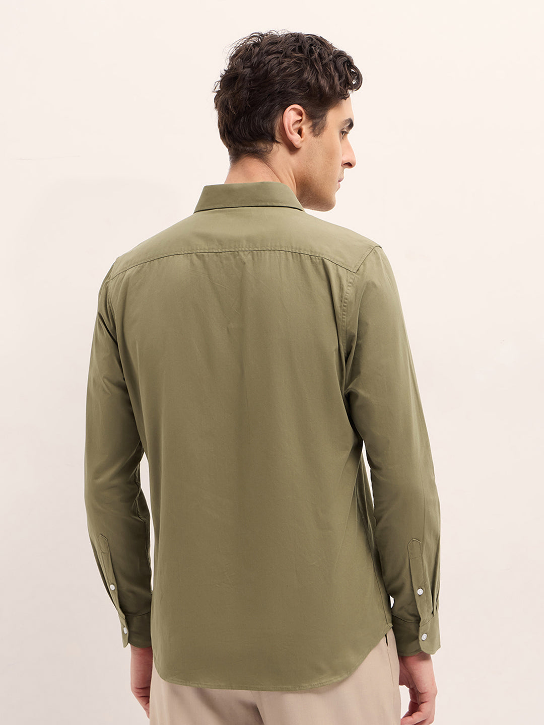 THE BEAR HOUSE Men Spread Collar Solid Cotton Casual Shirt