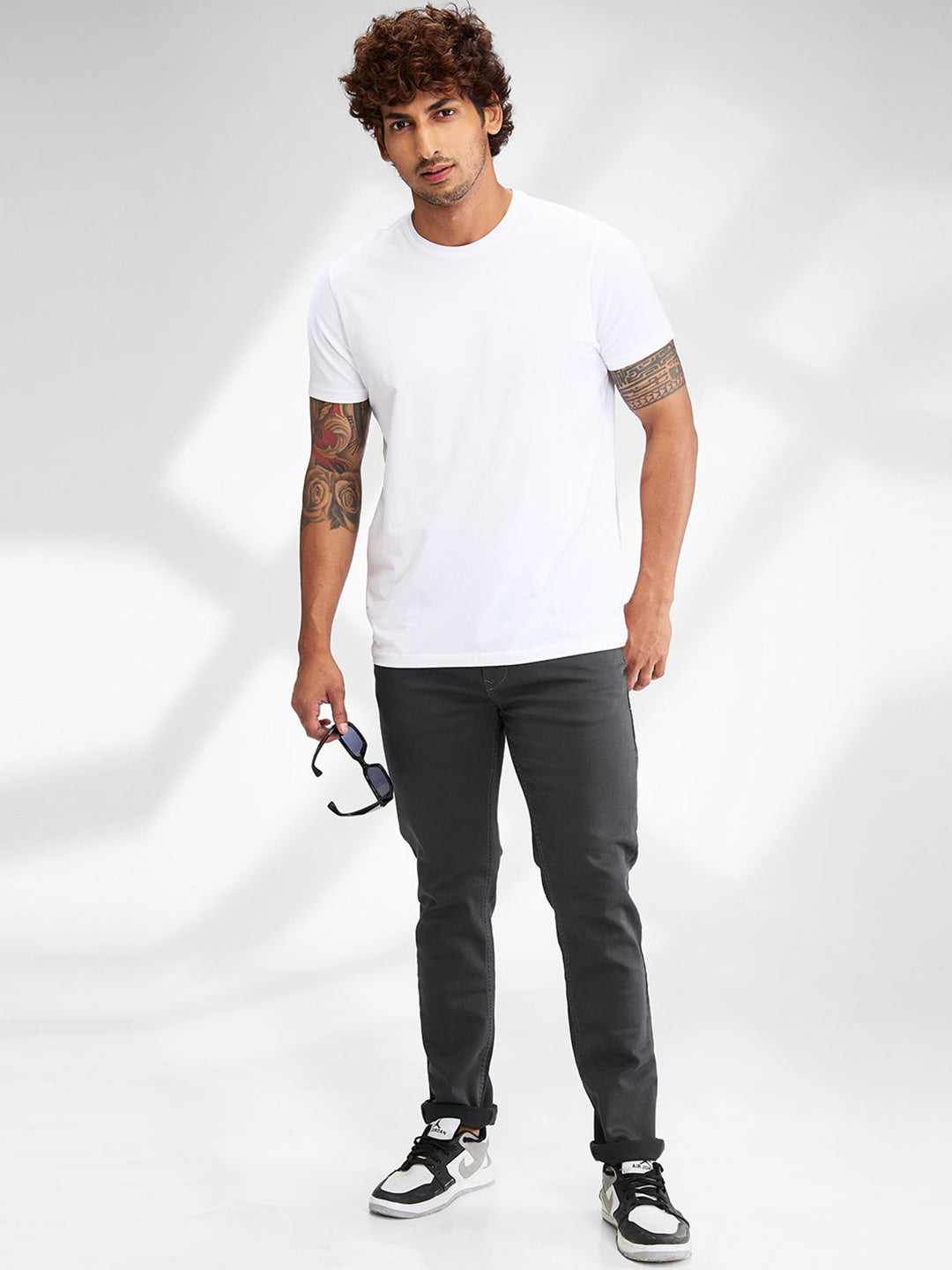 SPYKAR Men Skinny Fit Low-Rise Light Fade Stretchable Jeans
