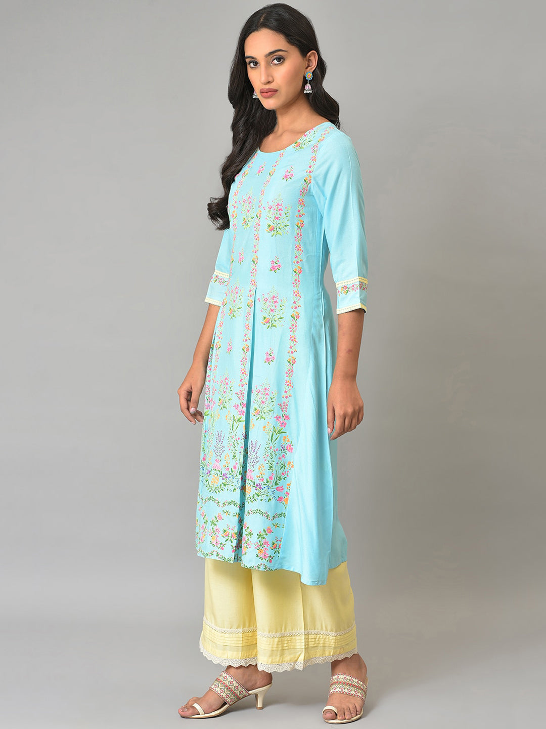 W Women Round Neck Floral Printed Kurta