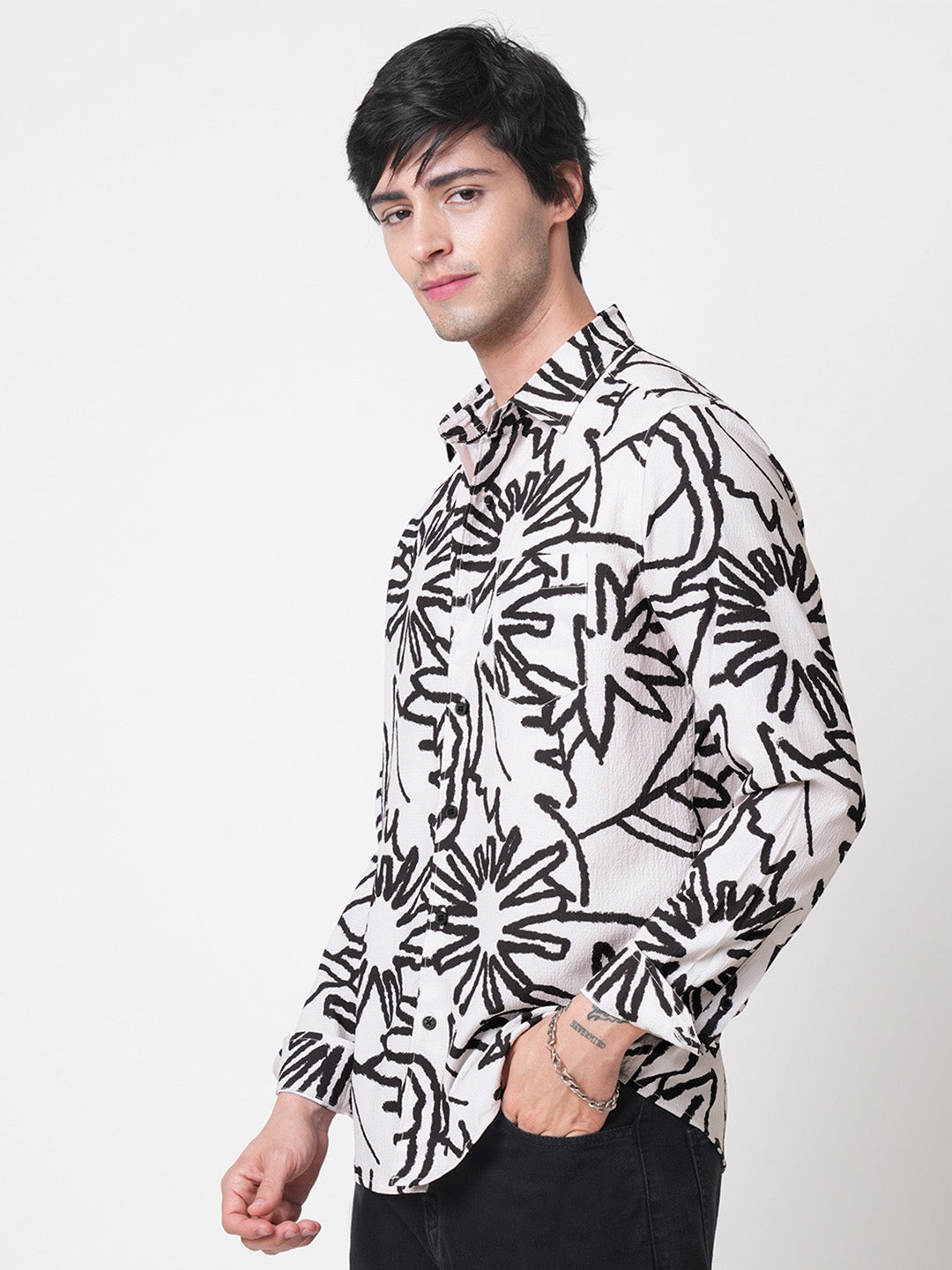 VASTRADO Men Classic Slim Fit Spread Collar Floral Printed Casual Shirt