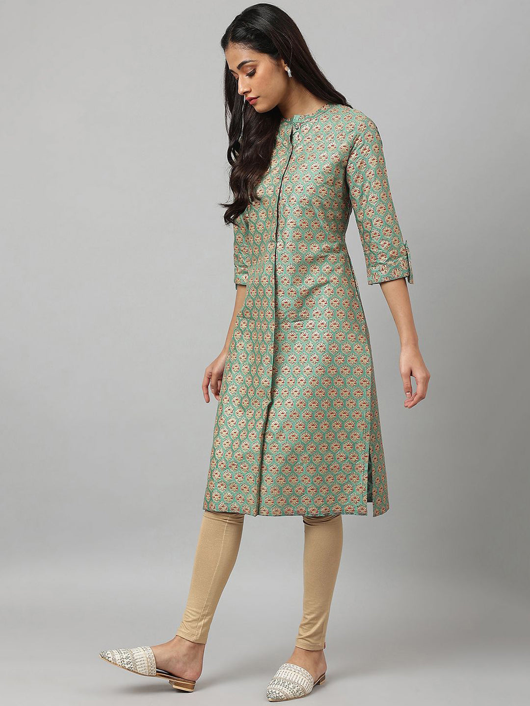 W Floral Printed Mandarin Collar Roll-Up Sleeves Straight Kurta