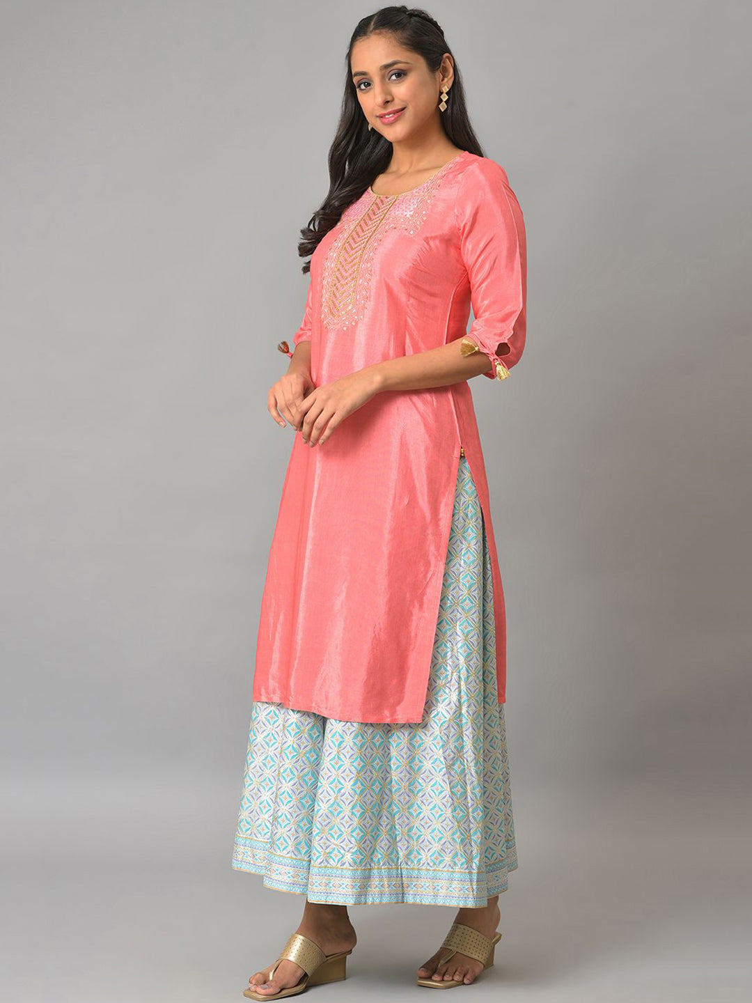 AURELIA Women Geometric Thread Work Kaftan Kurta