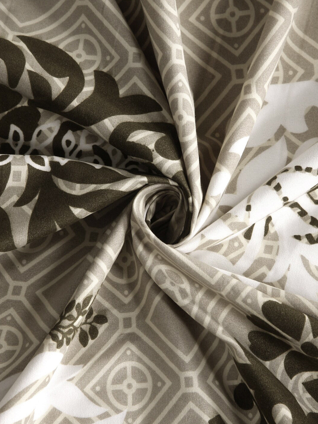 KLOTTHE Beige & Brown Floral Printed 300TC Double King Bedsheet With 2 Pillow Covers