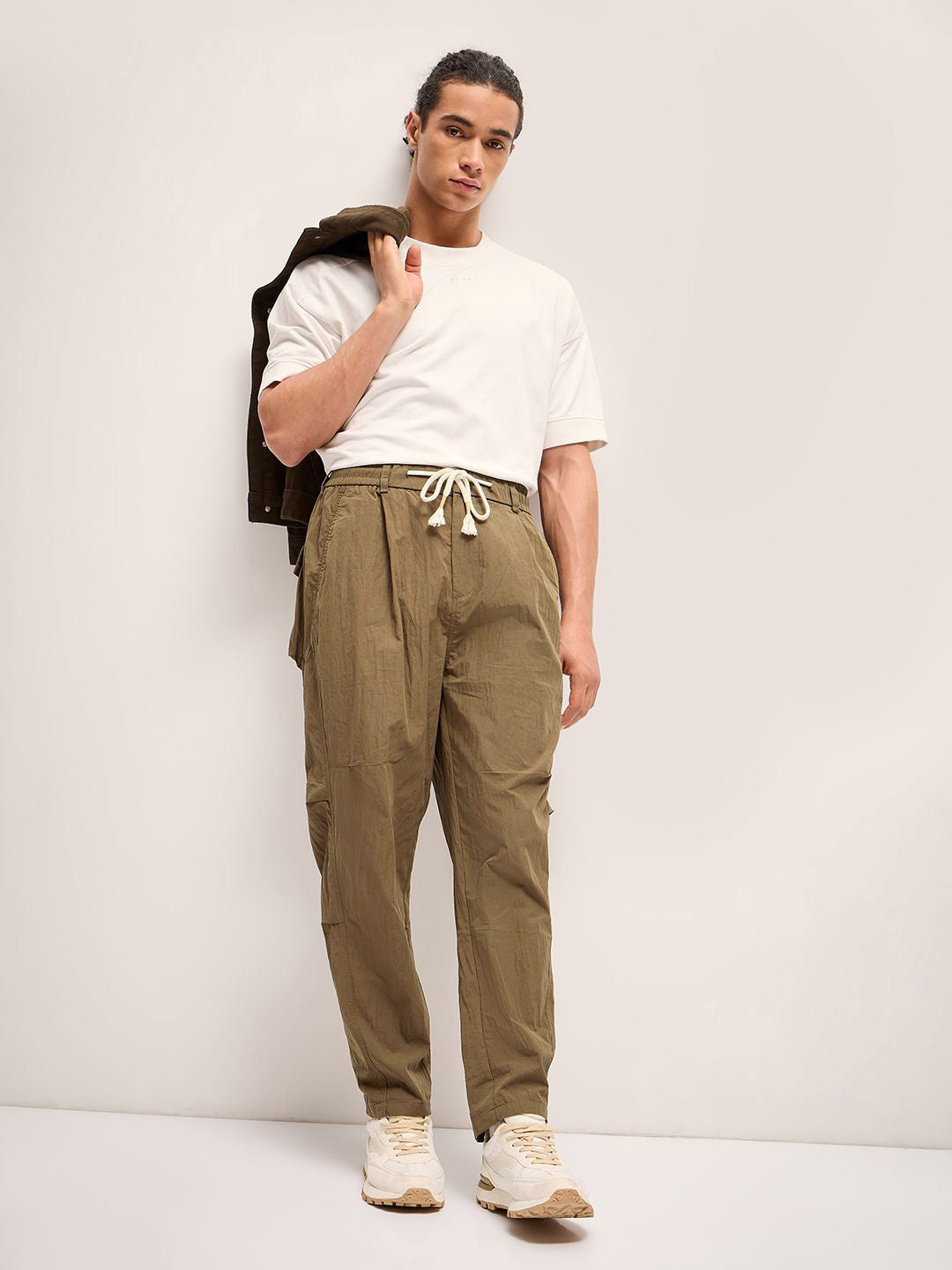 THE BEAR HOUSE Men Solid Relaxed Fit Casual Pant