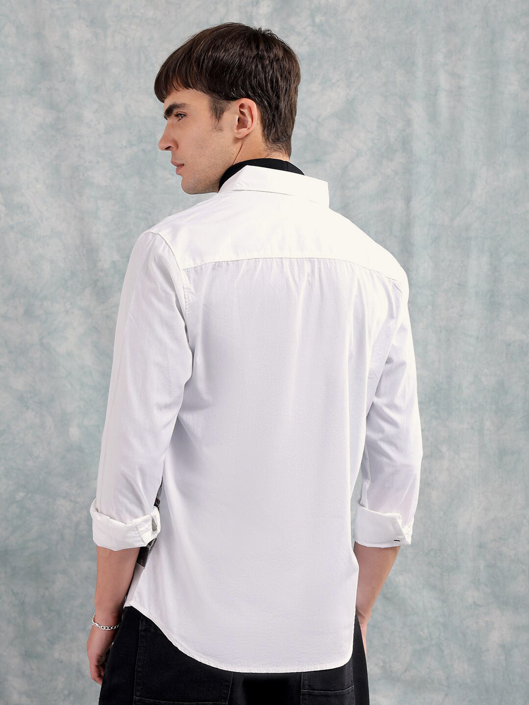 The Indian Garage Co Slim Fit Graphic Printed Pure Cotton Casual Shirt